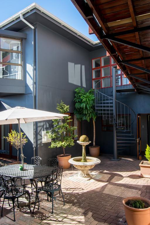 Edward Charles Manor Hotel Mossel Bay Bagian luar foto