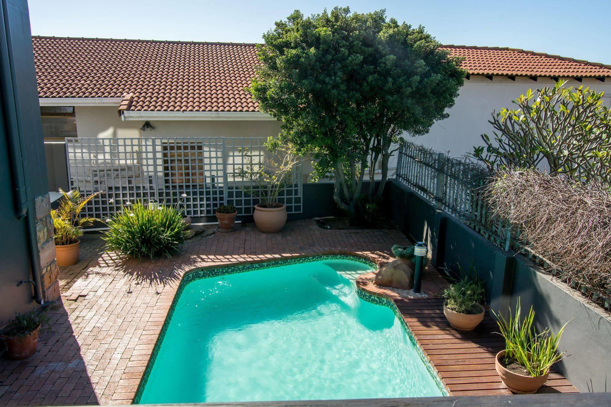 Edward Charles Manor Hotel Mossel Bay Bagian luar foto