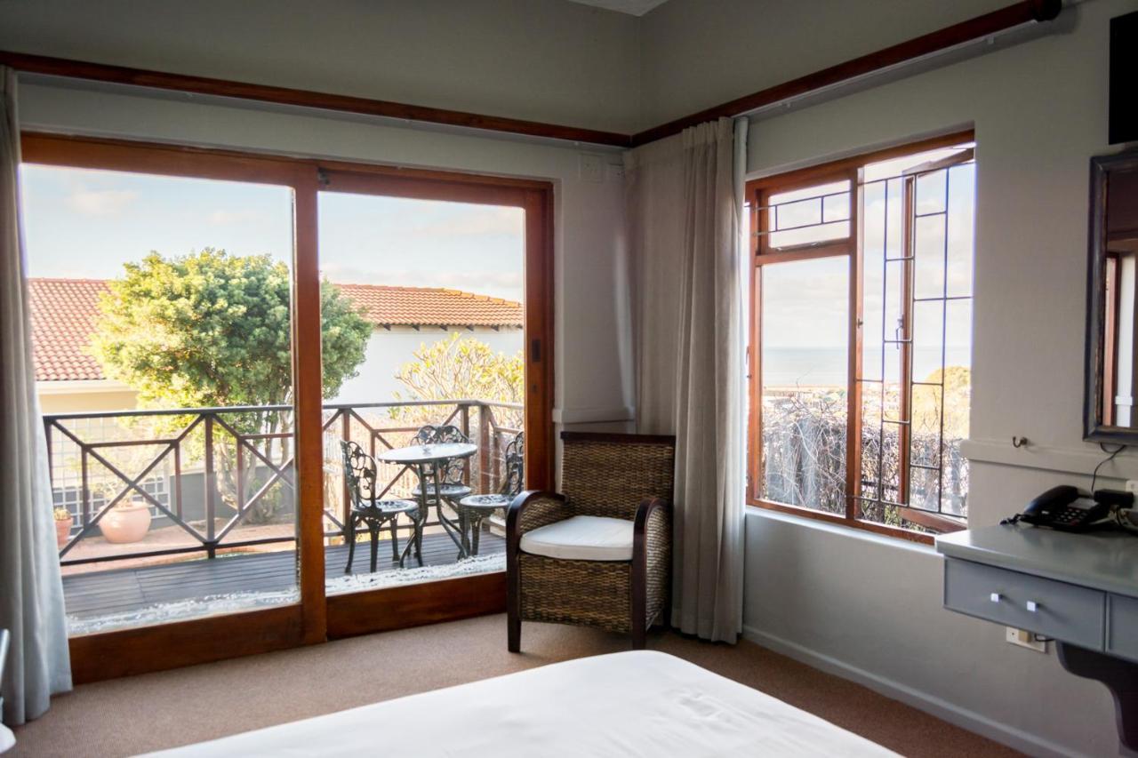 Edward Charles Manor Hotel Mossel Bay Bagian luar foto